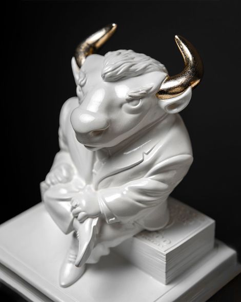 Statuette The Important Taurus with Gold