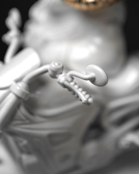 Statuette Rebellious Aries with Gold