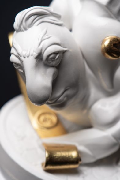 Statuette “Mysterious Scorpio with Gold”