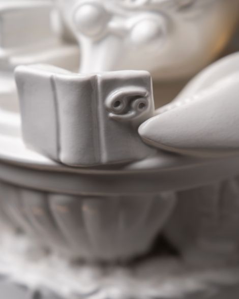 Statoette Thoughtful Cancer With Gold