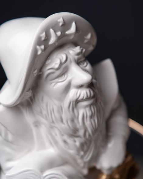 Statuette “Libra with Gold”