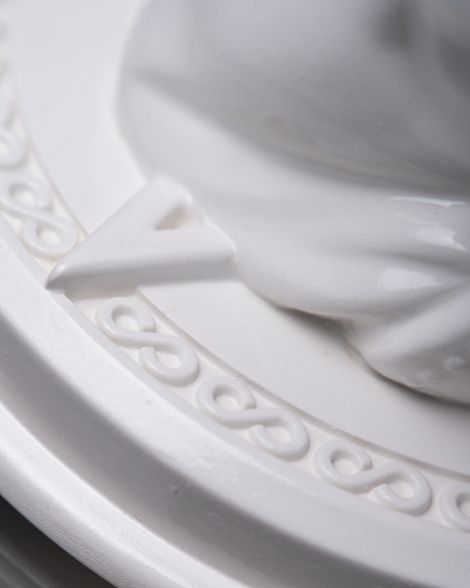 Statuette “Libra with Gold”