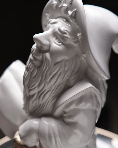 Statuette “Libra with Gold”