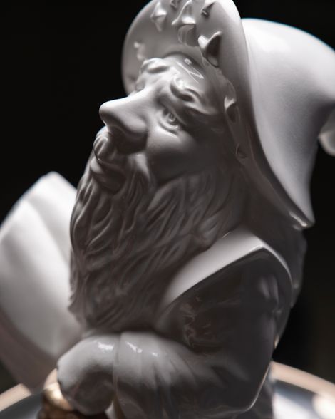 Statuette “Libra with Gold”