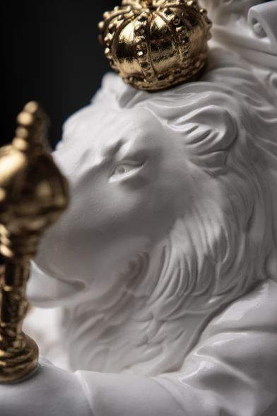 Statuette “Brutal Leo with Gold”