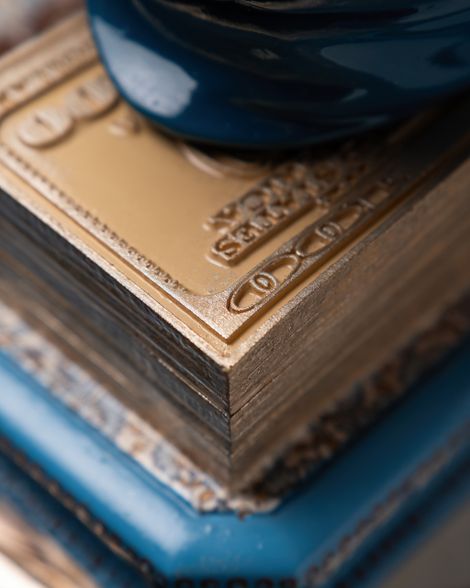 Statuette Taurus – Blue Masquerade