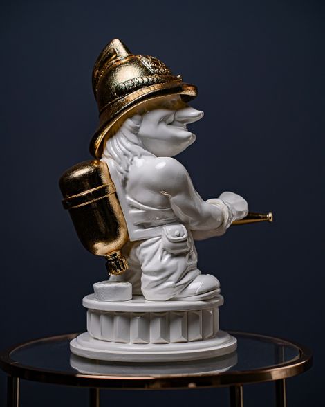Statuette The Firefighting Aquarius with Gold