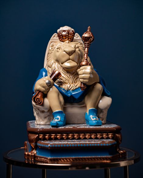 Statuette Leo – Blue Masquerade