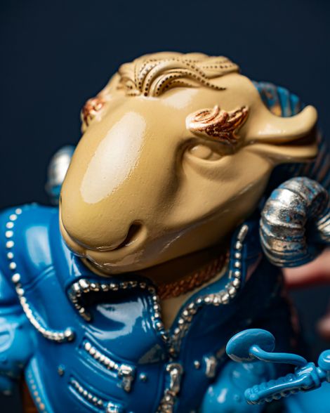 Statuette Aries – Blue Masquerade