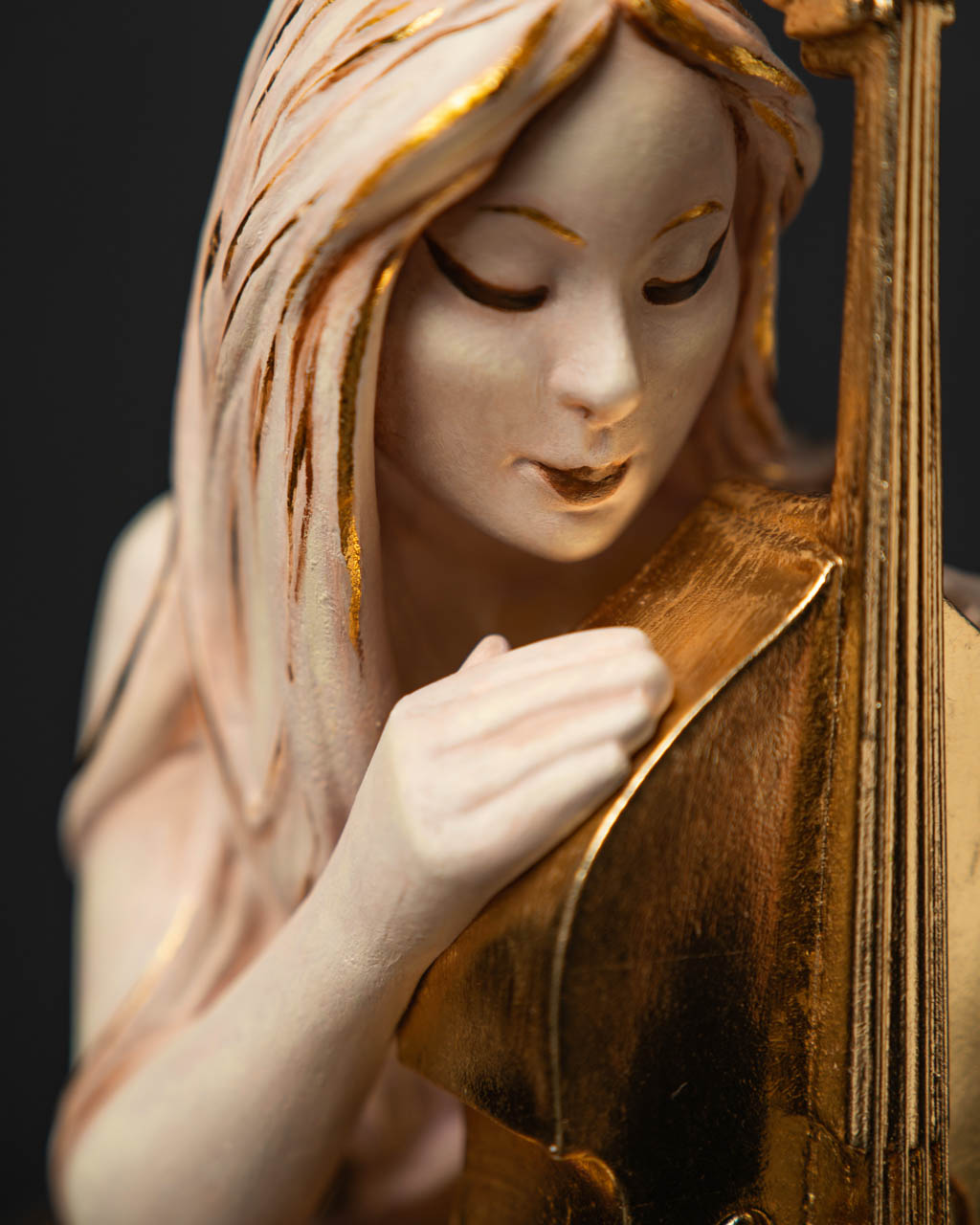 Statuette "Musical Virgo" Carnival