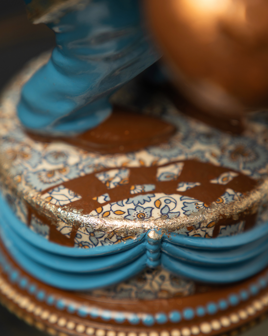 Statuette “Capricorn in the Rhythm of Jazz” — Blue Masquerade