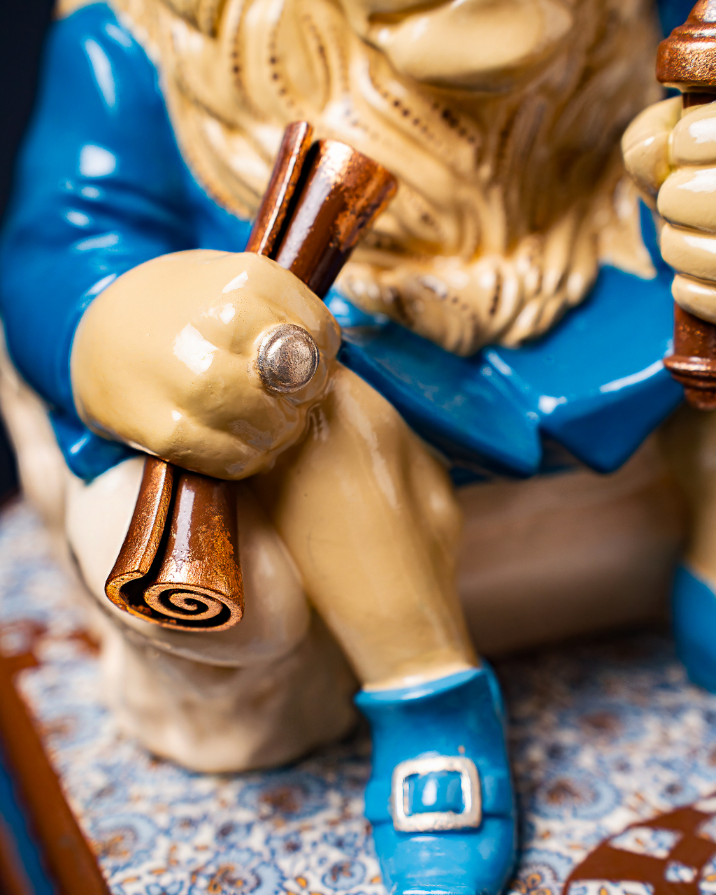 Statuette Leo – Blue Masquerade